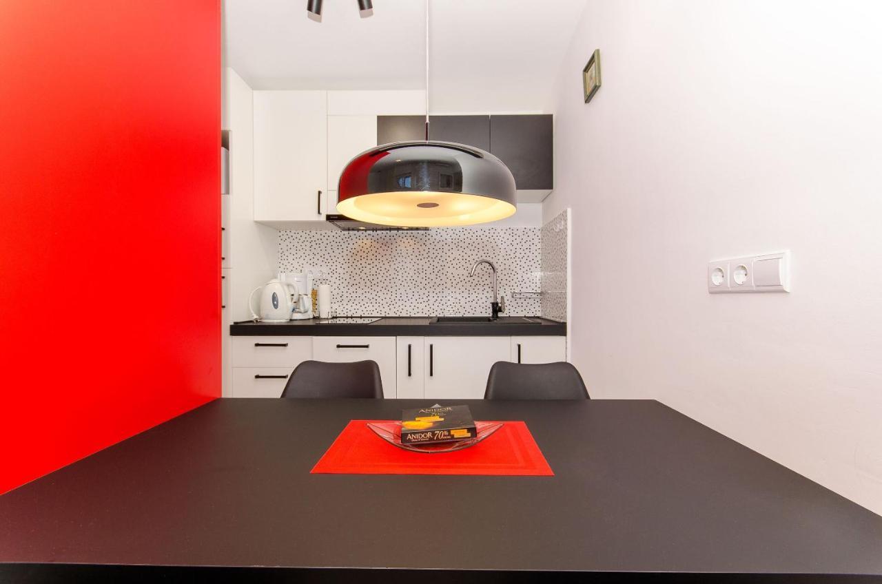 Apartment Sreta 오미스 외부 사진