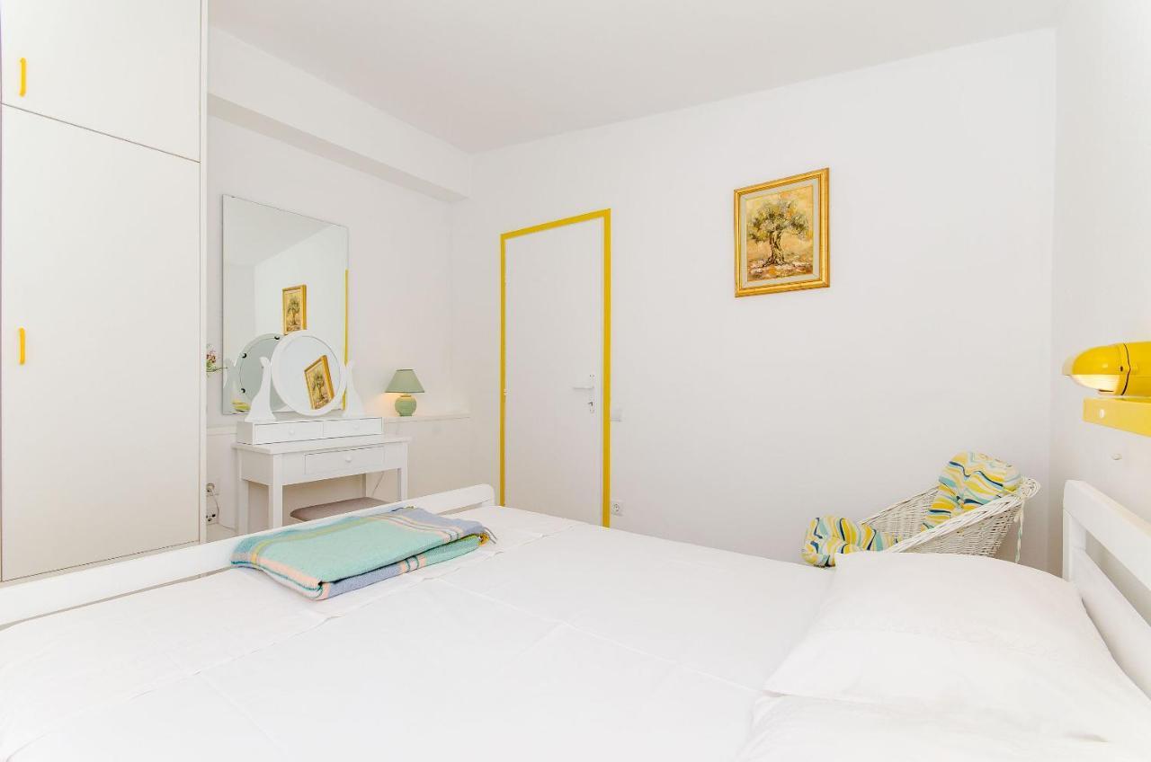 Apartment Sreta 오미스 외부 사진