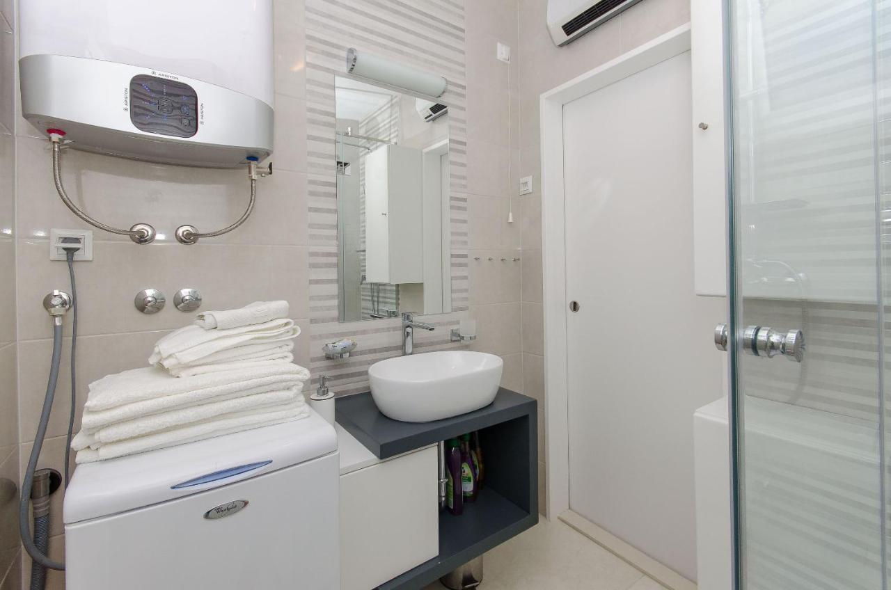 Apartment Sreta 오미스 외부 사진