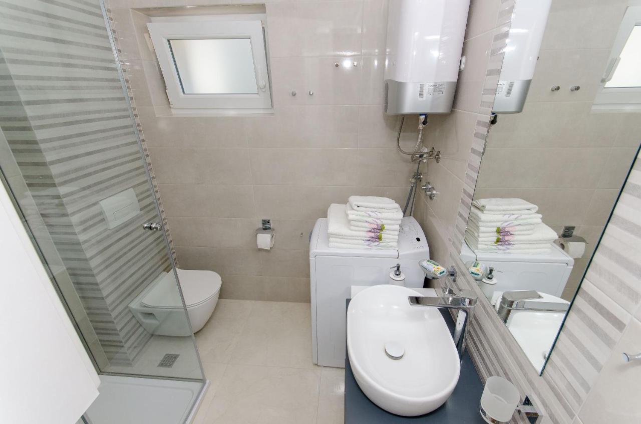 Apartment Sreta 오미스 외부 사진
